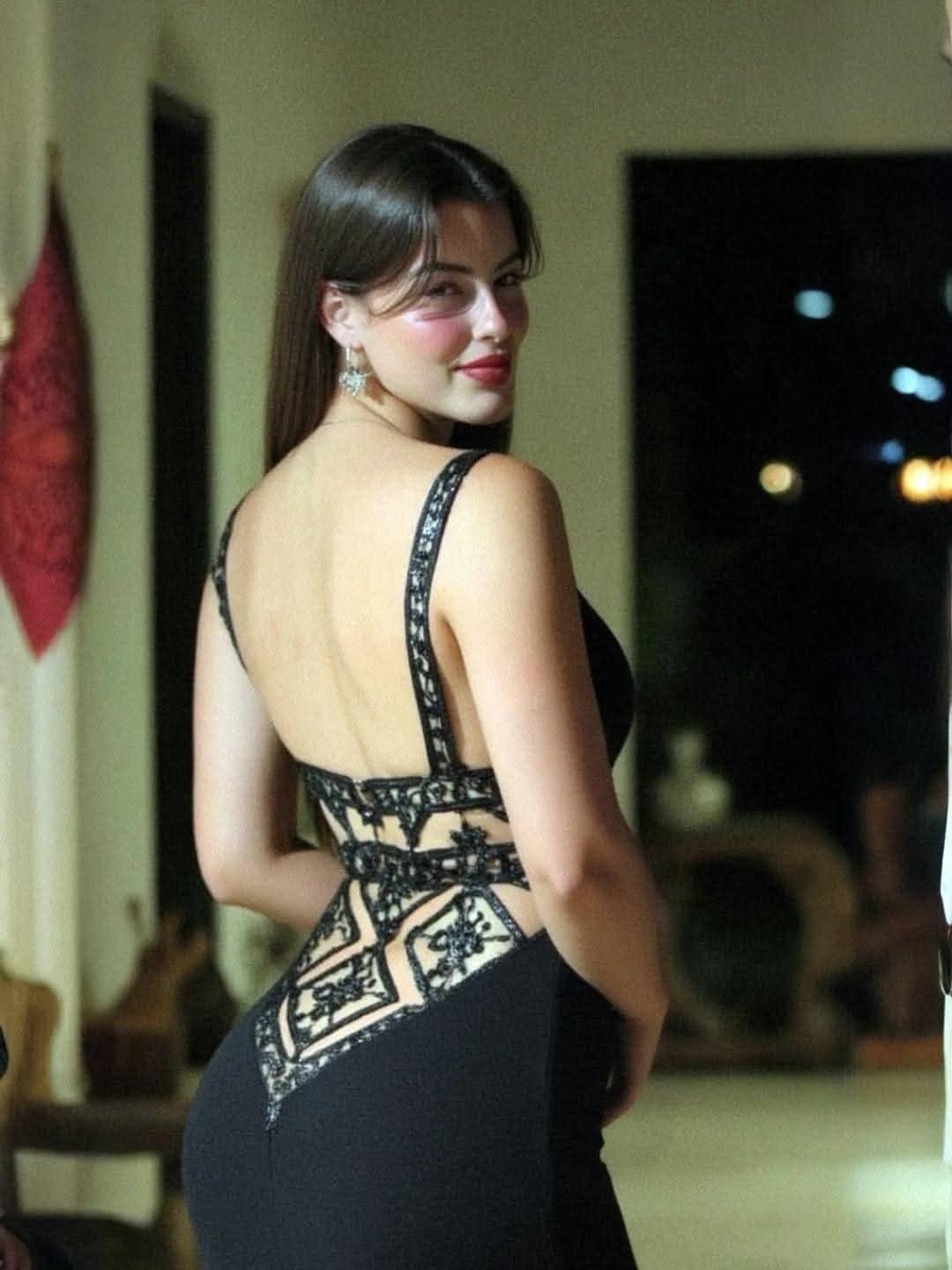 young escorts in karachi – romantic date, dinner and night stay – photo 12 (image 19)