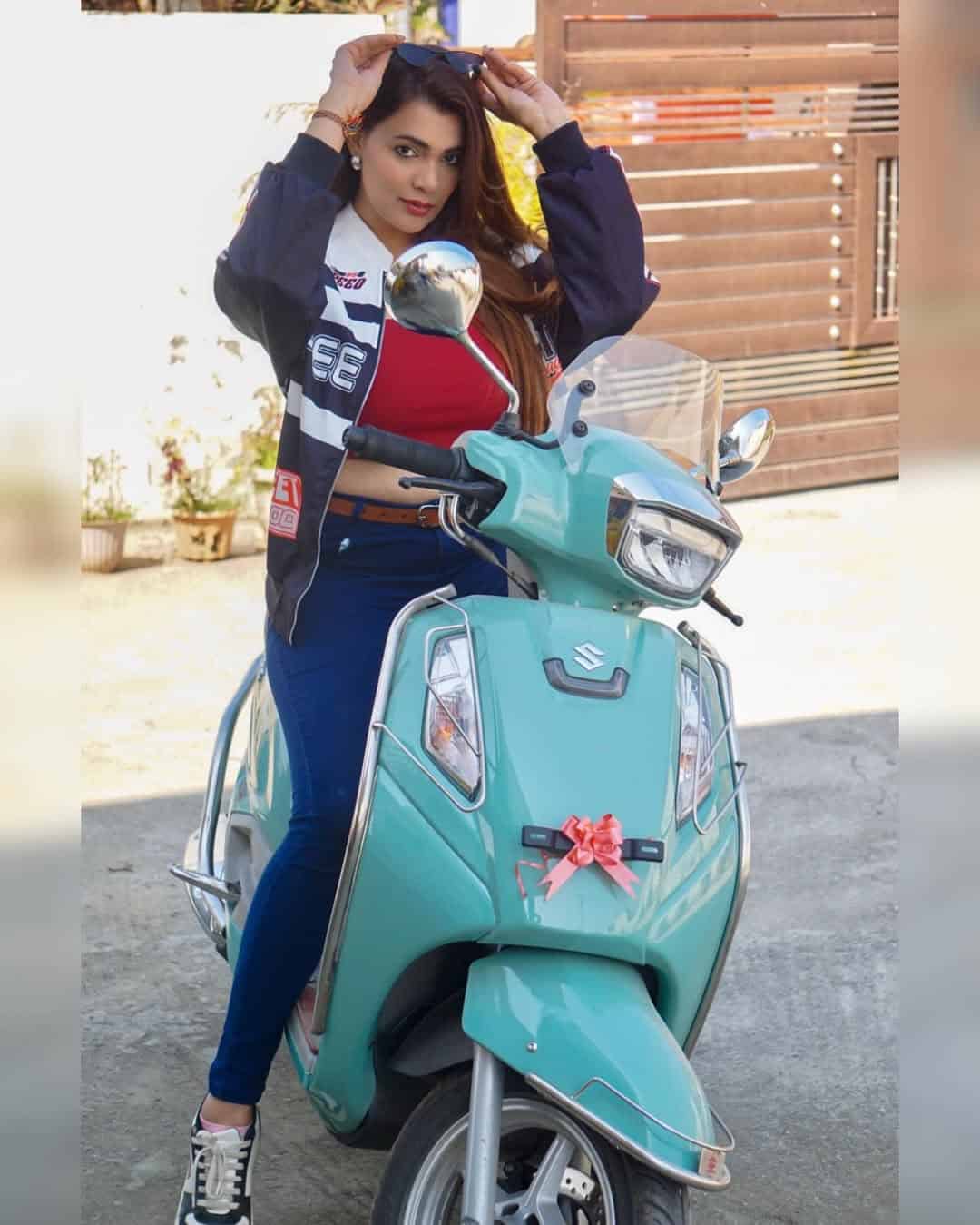 Escorts in Murree Hotels – discreet service in popular areas – photo 1 (106 image 30) – discreet hotel room booking with full privacy