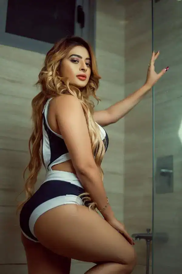 call girls in faisalabad – 24/7 booking support with fast WhatsApp response – photo 11 (image 56)