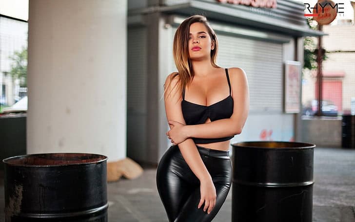 Night Girls in Murree Hotels – discreet service in popular areas – photo 1 (106 image 86) – discreet hotel room booking with full privacy